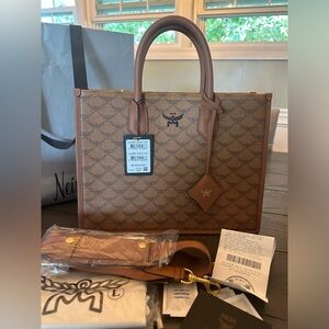 100% Authentic MCM HIMMEL TOTE IN LAURETOS in Cognac W/RECEIPT